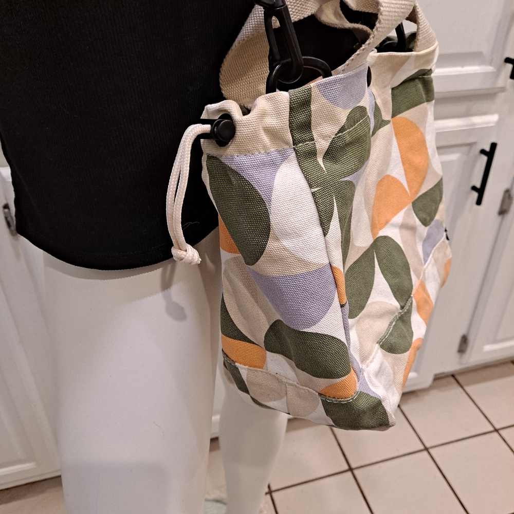 Vans Cream, Green, and Orange Crossbody Bag Off The Wall - Picture 3 of 11